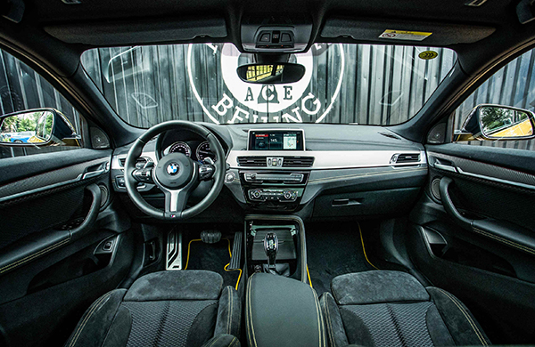 03.创新BMW X2内饰.jpg