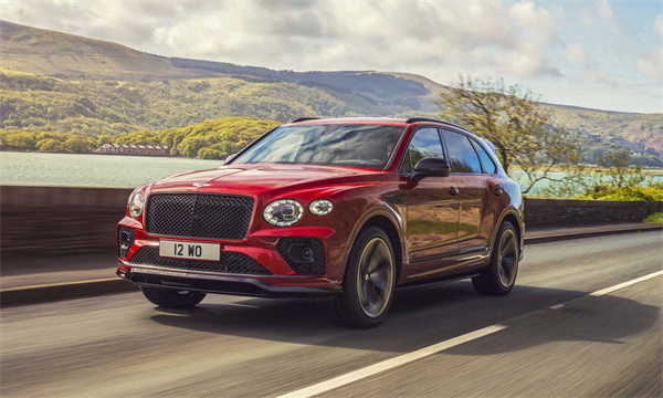 2022-Bentley-Bentayga-S-2-2048x1229-1.jpg