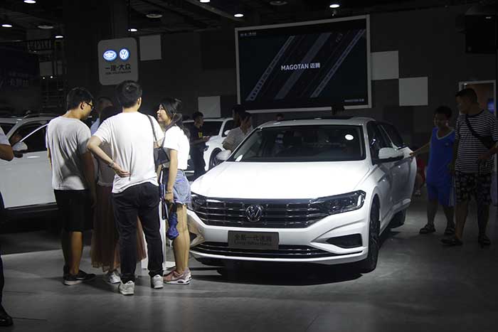看车.jpg